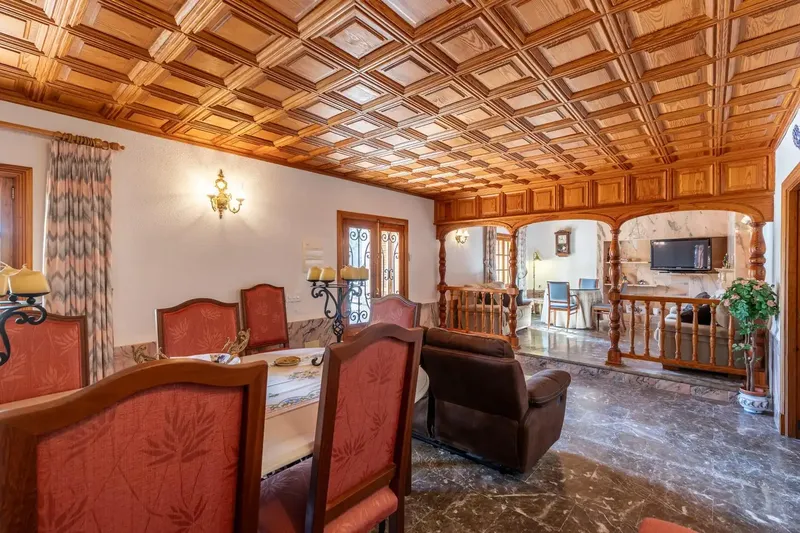 Spectacular house with large plot in Santa María del Camí — photo 8