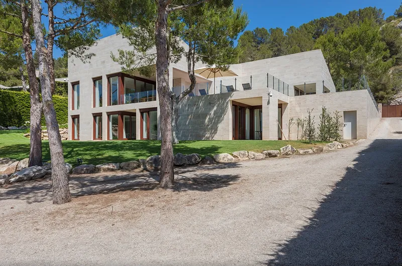 Spectacular modern villa overlooking Canyamel golf course and close to the sea — photo 3