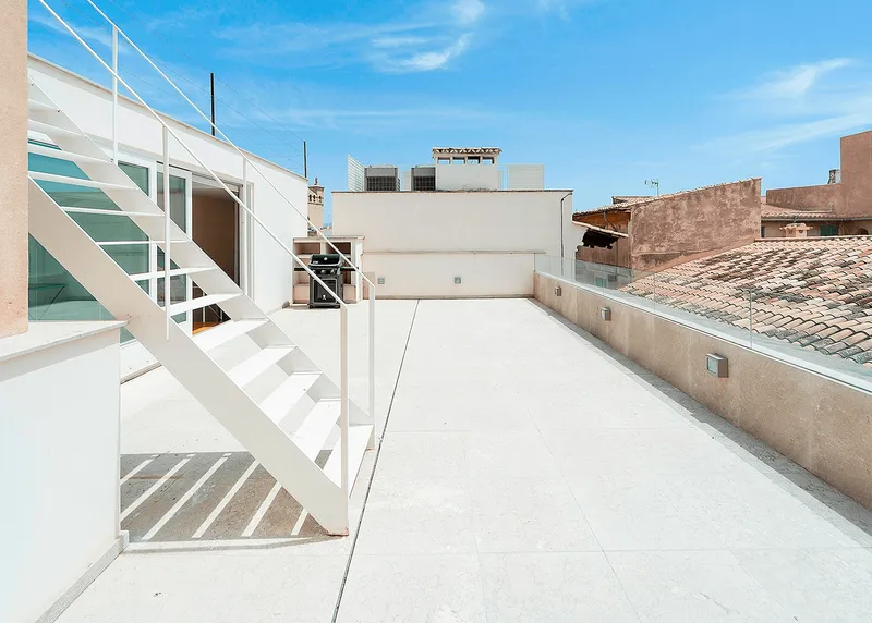 Elegant modernized palace in the heart of Palma — photo 2