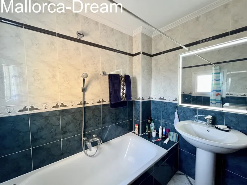 Sa Coma: Exclusive Penthouse with Stunning Panoramic Views and Spacious Sun Terrace — photo 12