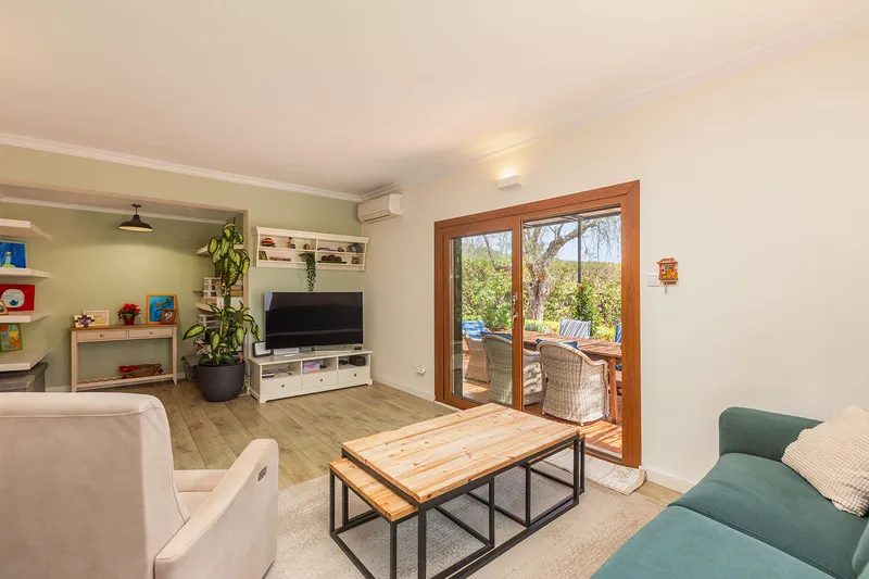 Mediterranean family villa in a prime residential location — photo 6