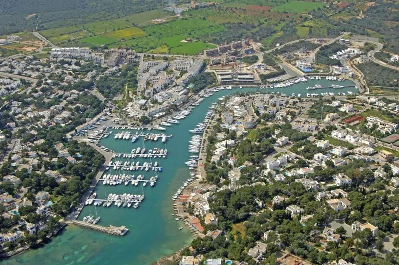 Very well located plot just a few meters from the Cala D'Or Marina — photo 1