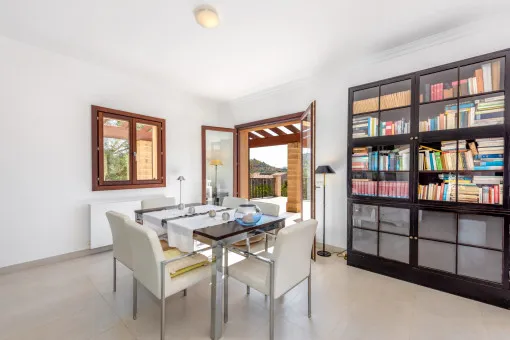 Arta, beautiful finca with sea views and pool as well as guest house near Arta — photo 10