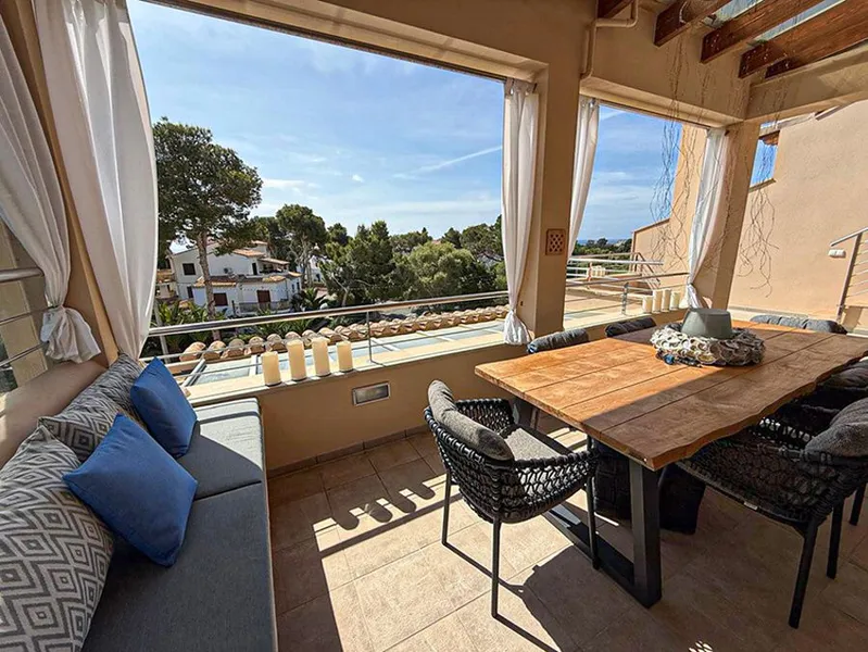 Modern and sunny penthouse with pool and parking space just minutes from Cala Santanyi — photo 10