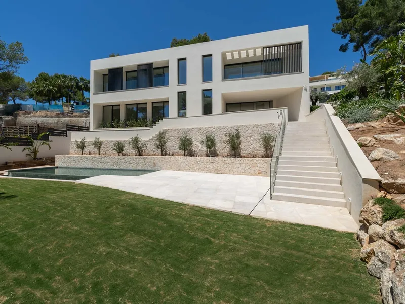 Modern Villa for Sale in Camp de Mar — photo 3