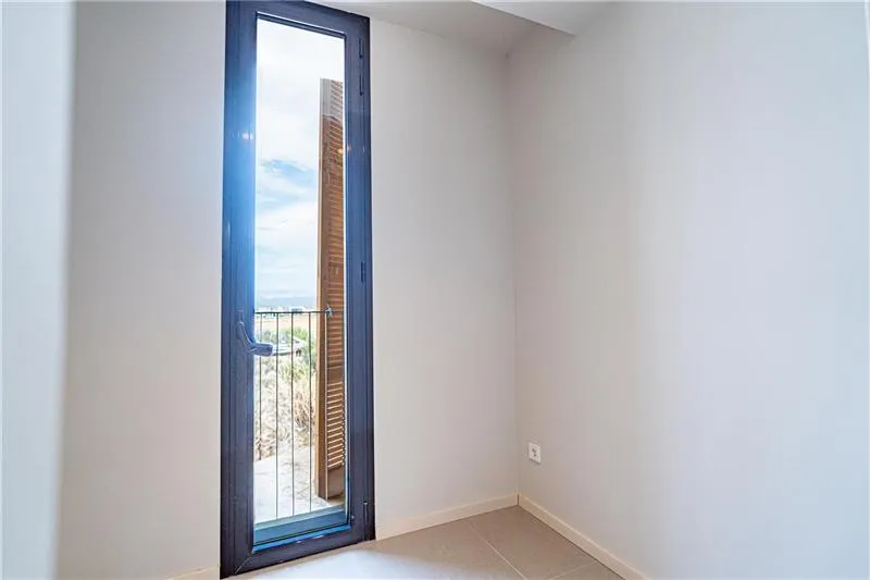 Brand new. Exclusive new-construction penthouse with a pool, private sun terrace, and ocean views, — photo 8