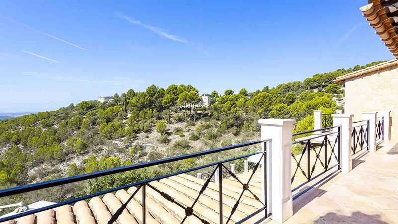 Villa for sale in Calvià Pueblo, Calvià, Mallorca — photo 2