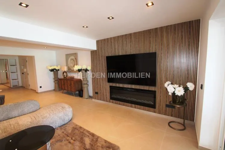 Exclusive luxury apartment on the first sea line at Playa de Palma — photo 12