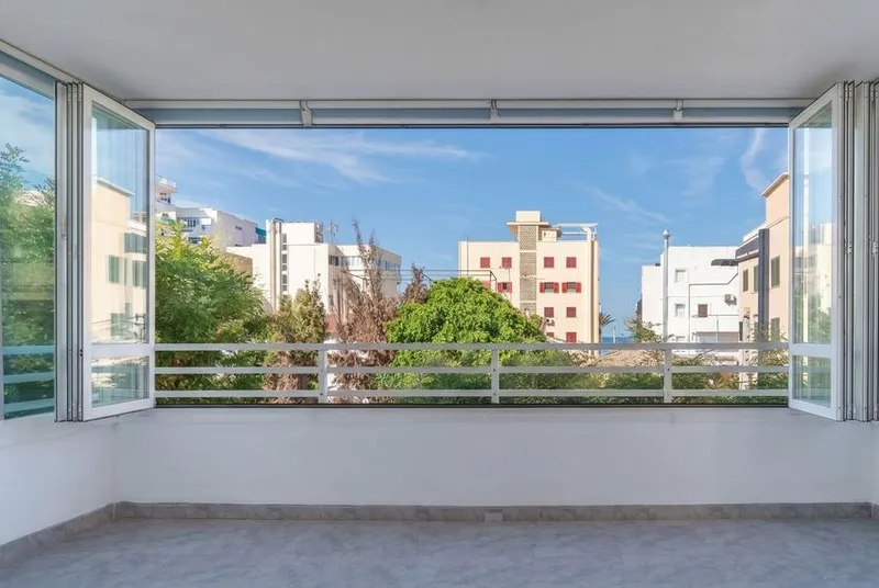 Flat / apartment for sale in Calle de la Garsa — photo 1