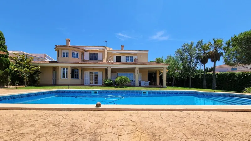 VE-JHRE034 – 5-bedroom family villa with tourist rental license, large garden and pool — photo 2
