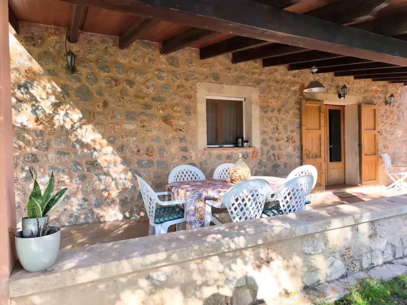 Charming traditional Mallorcan finca with exposed stone facade, located in a quiet and sought-after area in the heart of Mallorca — photo 6