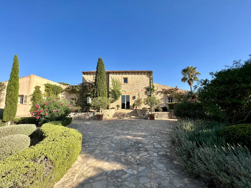 Charming rustic finca in Portocolom — photo 1