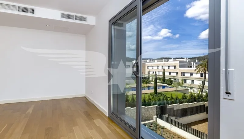Penthouse as good as new at the golf course — photo 5
