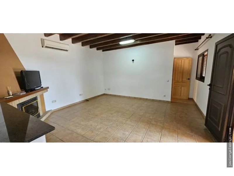 Rental of independent house or chalet on Calle de Can Puig — photo 9