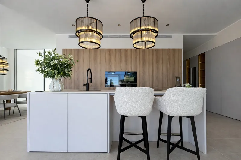 Modern newly built ultra-luxury villa with partial sea views in Portals Nous — photo 8