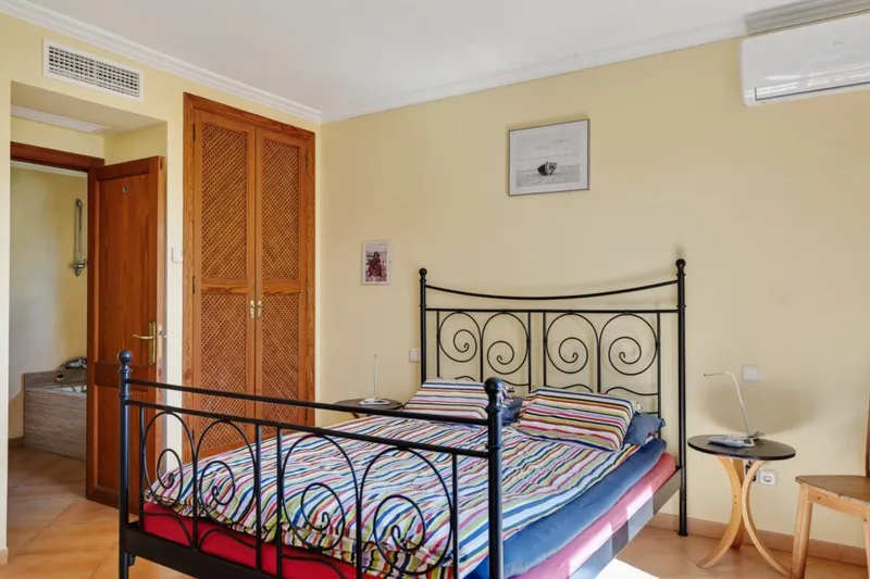 Elegant sea-view villa with pool and holiday license in Canyamel — photo 7