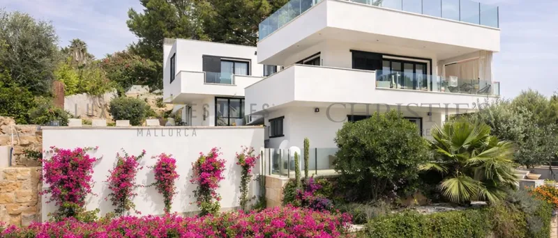 Modern villa in San Agustín near Palma with sea views and pool — photo 1