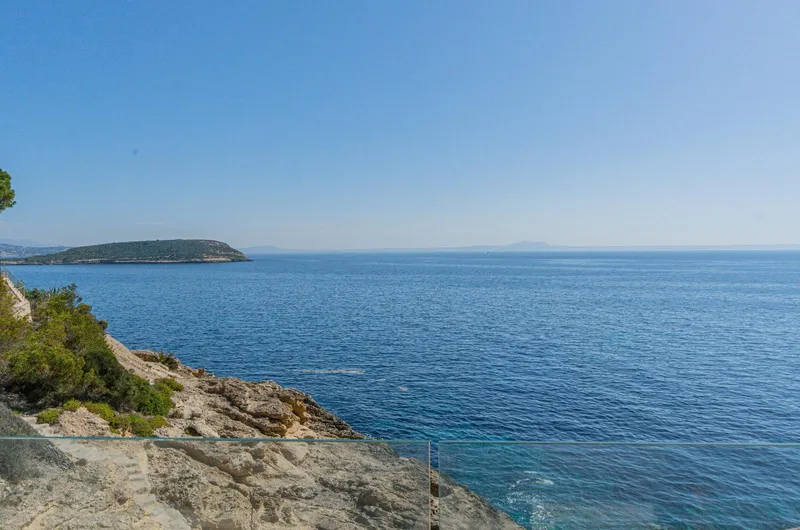 House with private access to the sea in Cala Vinyes — photo 3