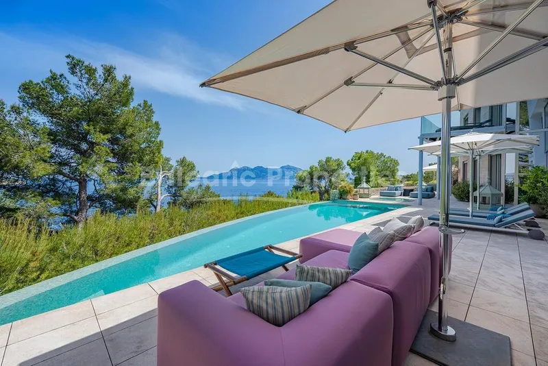 Exceptional villa with access to the sea for sale in Formentor, North Mallorca — photo 5