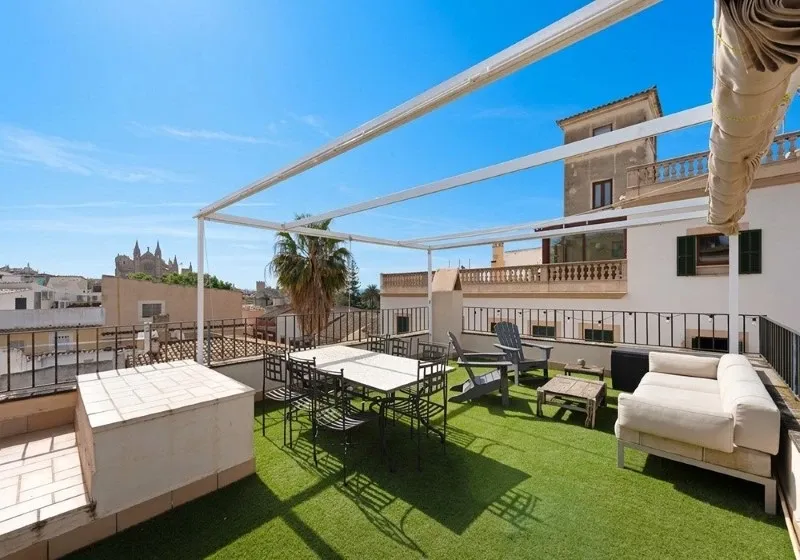 Fantastic penthouse with terrace and elevator in the prestigious La Lonja area — photo 1