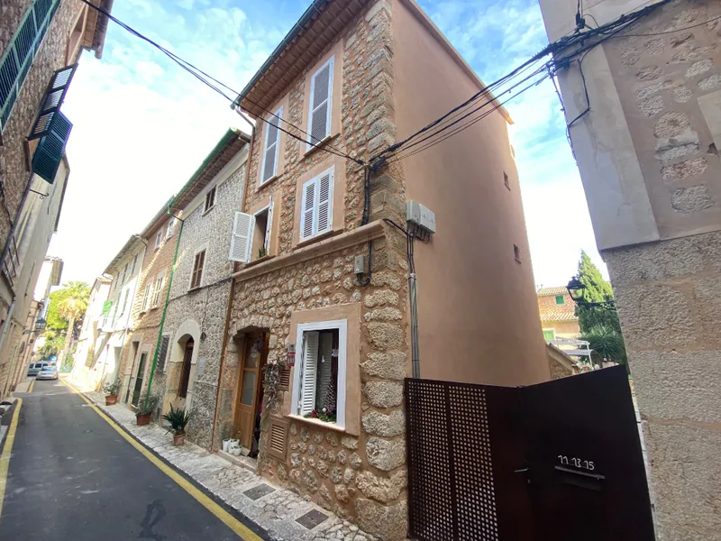 Townhouse with elevator in the center of Sóller — photo 1
