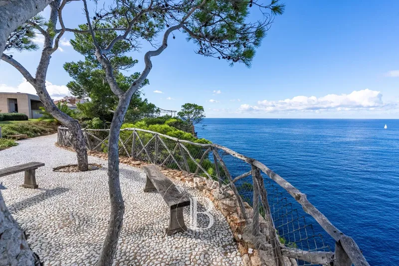 Contemporary Luxury Villa in Santa Ponsa with Historic Charm — photo 4