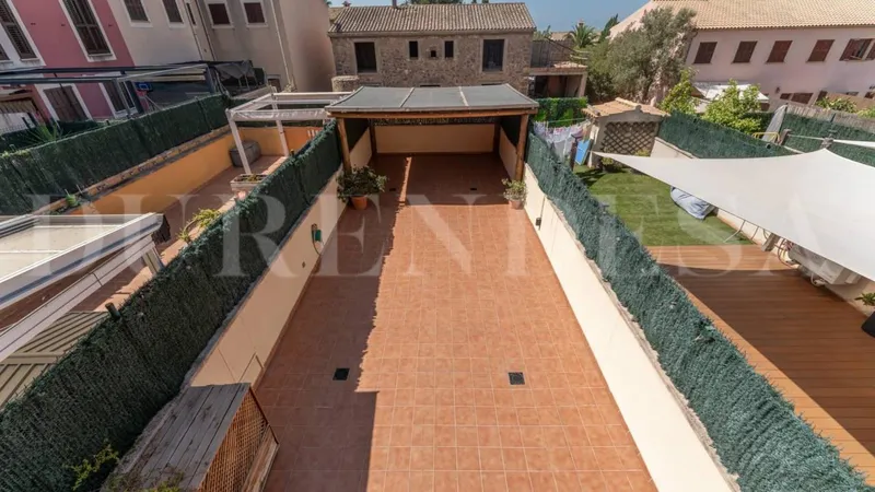 House for sale — photo 2