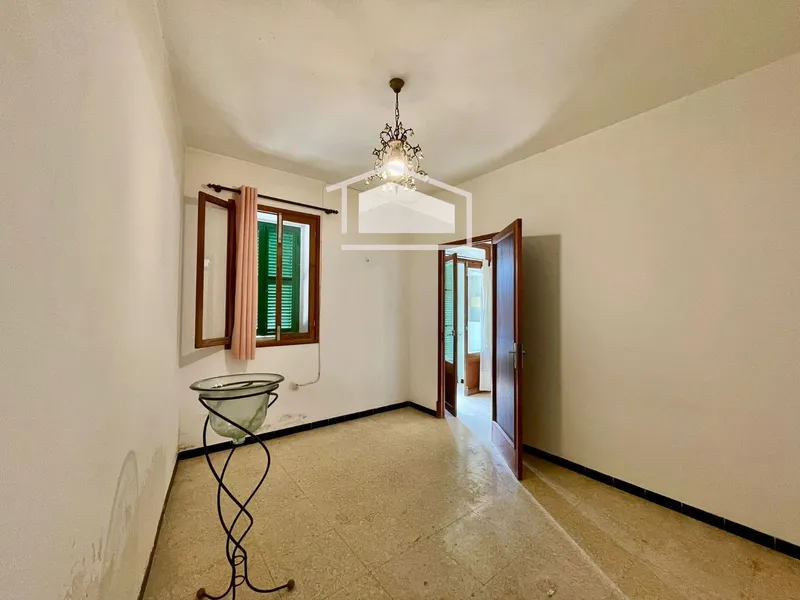 Village house with historic character and great renovation potential in Ses Salines — photo 3