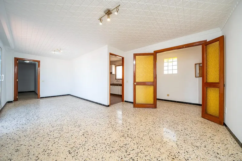 Os presentamos en venta este ático situado en la zona de Aragón, Palma de Mallorca, en una 9.ª planta con ascensor y con terraza privada. — photo 10