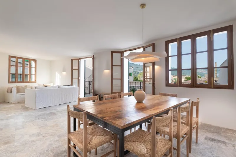 Exclusive renovated luxury house with swimming pool and garage for sale in the center of Sóller — photo 1