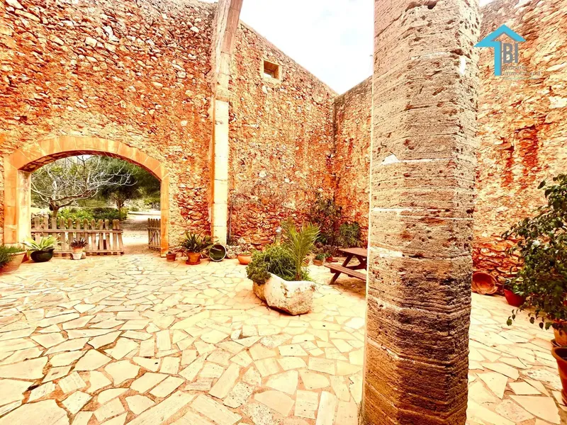 A unique jewel with more than 600 years of history in the heart of Mallorca — photo 4