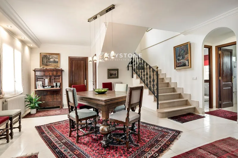 Detached Villa — photo 10
