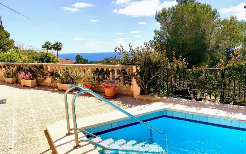 Apartment with a View of the Sea in Font de Sa Cala — photo 4