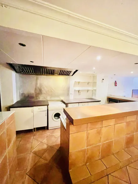 Ideal commercial premises for a small business, 200m from ... — photo 8