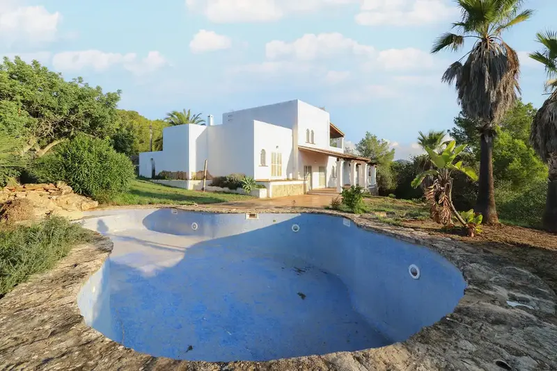 Independent chalet for sale of 297 m² located in the Diseminado de S'Horta, belonging to the municipality of Felanitx, on the island of Mallorca. — photo 3