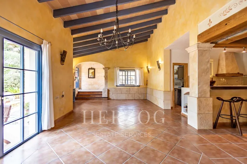 Mediterranean finca with private pool and beautiful plants in a central location in Andratx — photo 9