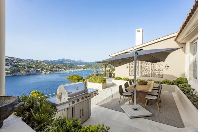 Long-term rental: Mediterranean villa - Marcel Remus Real Estate — photo 1