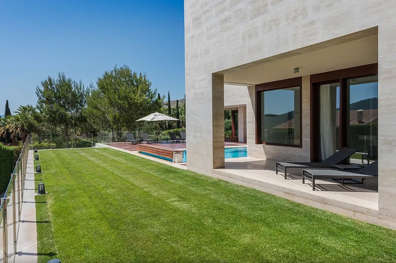 Spectacular modern villa overlooking Canyamel golf course and close to the sea — photo 4