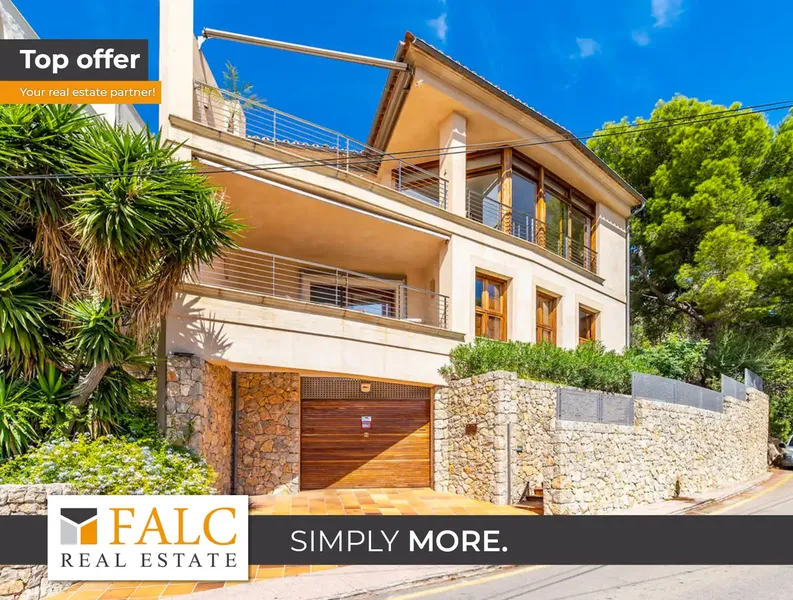 This well-kept and spacious villa in Puerto de Sóller, exclusively for sale with us, offers fantastic views of the Sierra de Tramuntana — photo 1