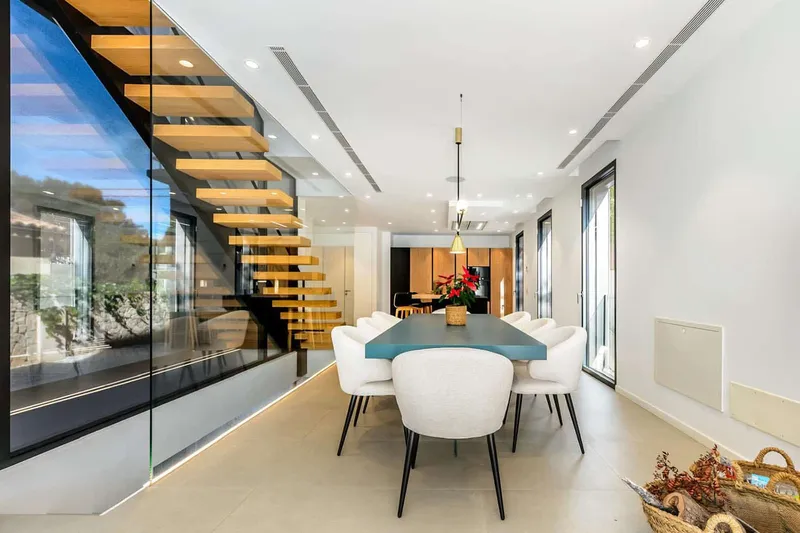 Contemporary villa in a prime location with plenty of privacy — photo 7