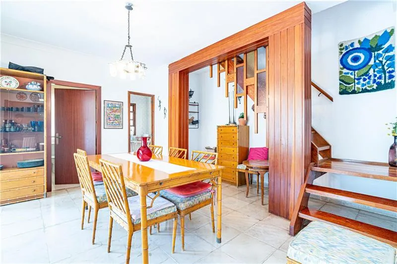 Detached house with swimming pool on an approximately 1,200 m² plot, just 5 minutes from the town and the sea. — photo 7