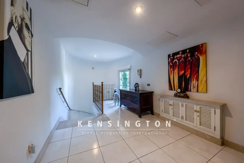 Spacious villa with pool in an exclusive location in the popular village of Costa de los Pinos with wonderful views — photo 10