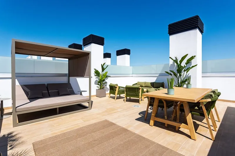 Newly built penthouse for sale in Palma with sea views and private roof terrace — photo 3