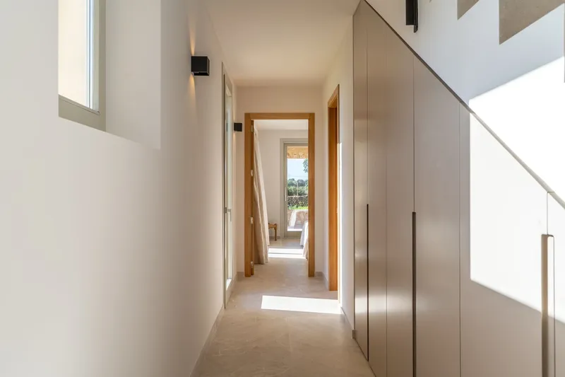 New build finca with modern living concept and Mediterranean facade in Calonge — photo 12