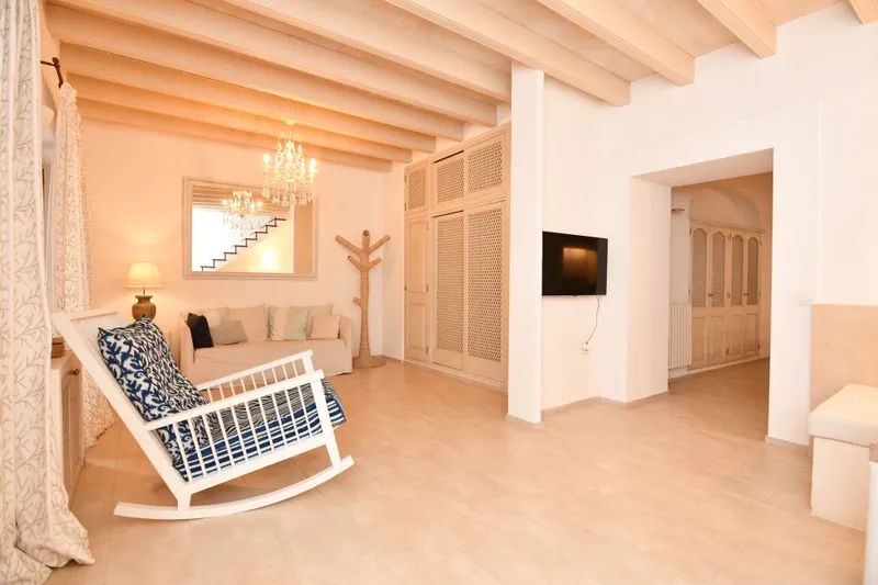Authentic village house renovated in an exquisite style just a few metres from the Plaza — photo 12