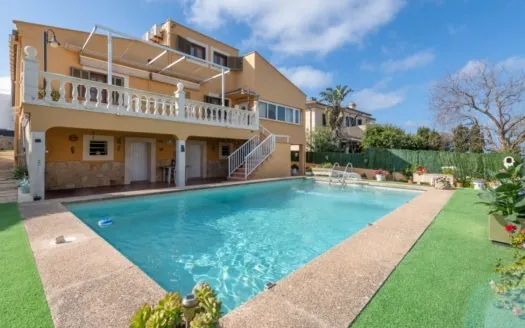 Spacious villa in Bahia Blava for sale to renovate with pool — photo 8