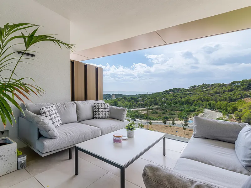 New build penthouse with sea view in Peguera — photo 8