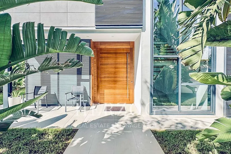 Exclusive designer residence with modern living concept in Puig de Ros — photo 7