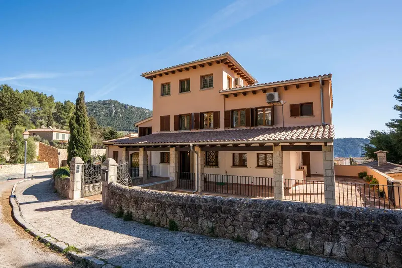 Manor property in the Serra de Tramuntana, UNESCO World Heritage Site, with views of the picturesque mountain village of Valldemossa — photo 3