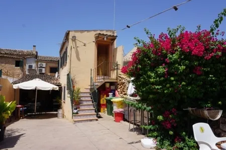 Village house with restaurant license in Consell — photo 1